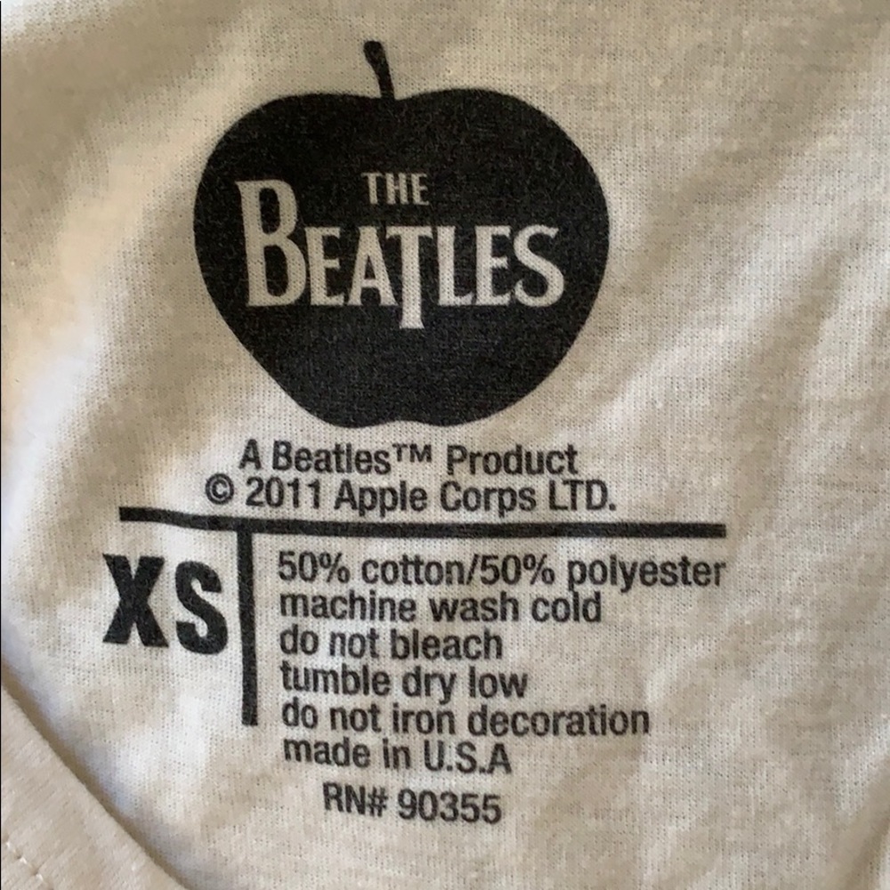 T-Shirt - Picture 2 of 2